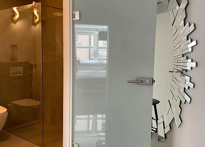 Daire Luxurious 2 Bedroom Old Münih