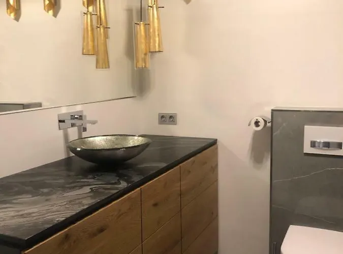Luxurious 2 Bedroom Old Daire Münih