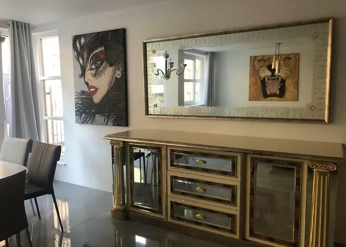 Luxurious 2 Bedroom Old Daire *