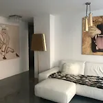 Luxurious 2 Bedroom Old 아파트 *