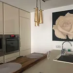 Luxurious 2 Bedroom Old Апартаменты Мюнхен