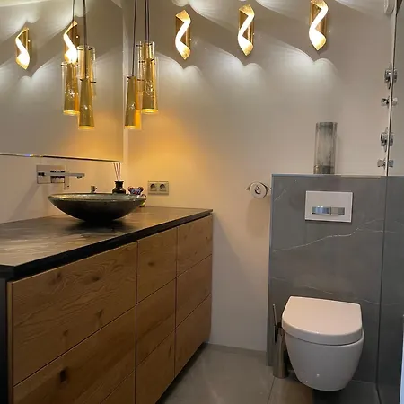 Luxurious 2 Bedroom Old Apartmán Mnichov
