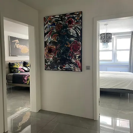 Luxurious 2 Bedroom Old